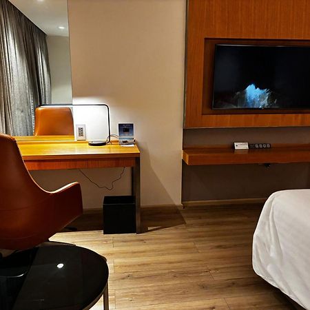 Отель Courtyard By Marriott Насик Экстерьер фото