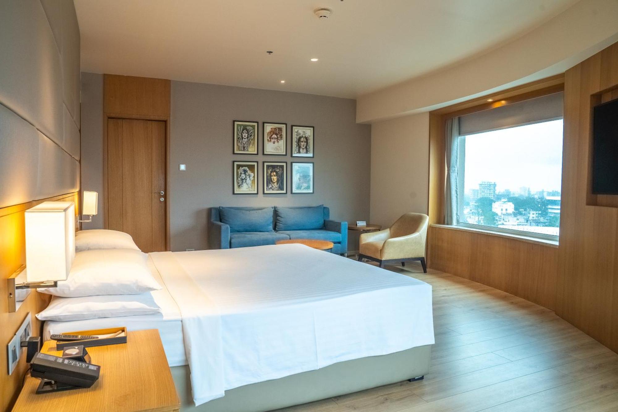 Отель Courtyard By Marriott Насик Экстерьер фото