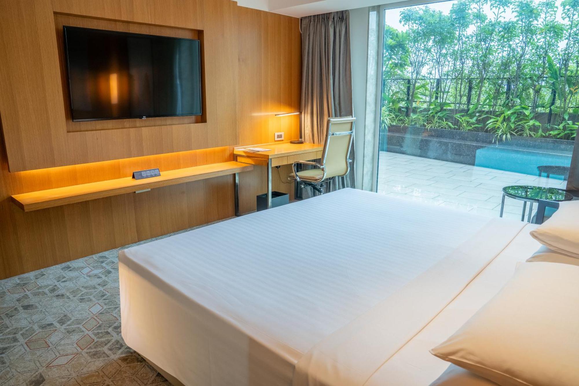 Отель Courtyard By Marriott Насик Экстерьер фото