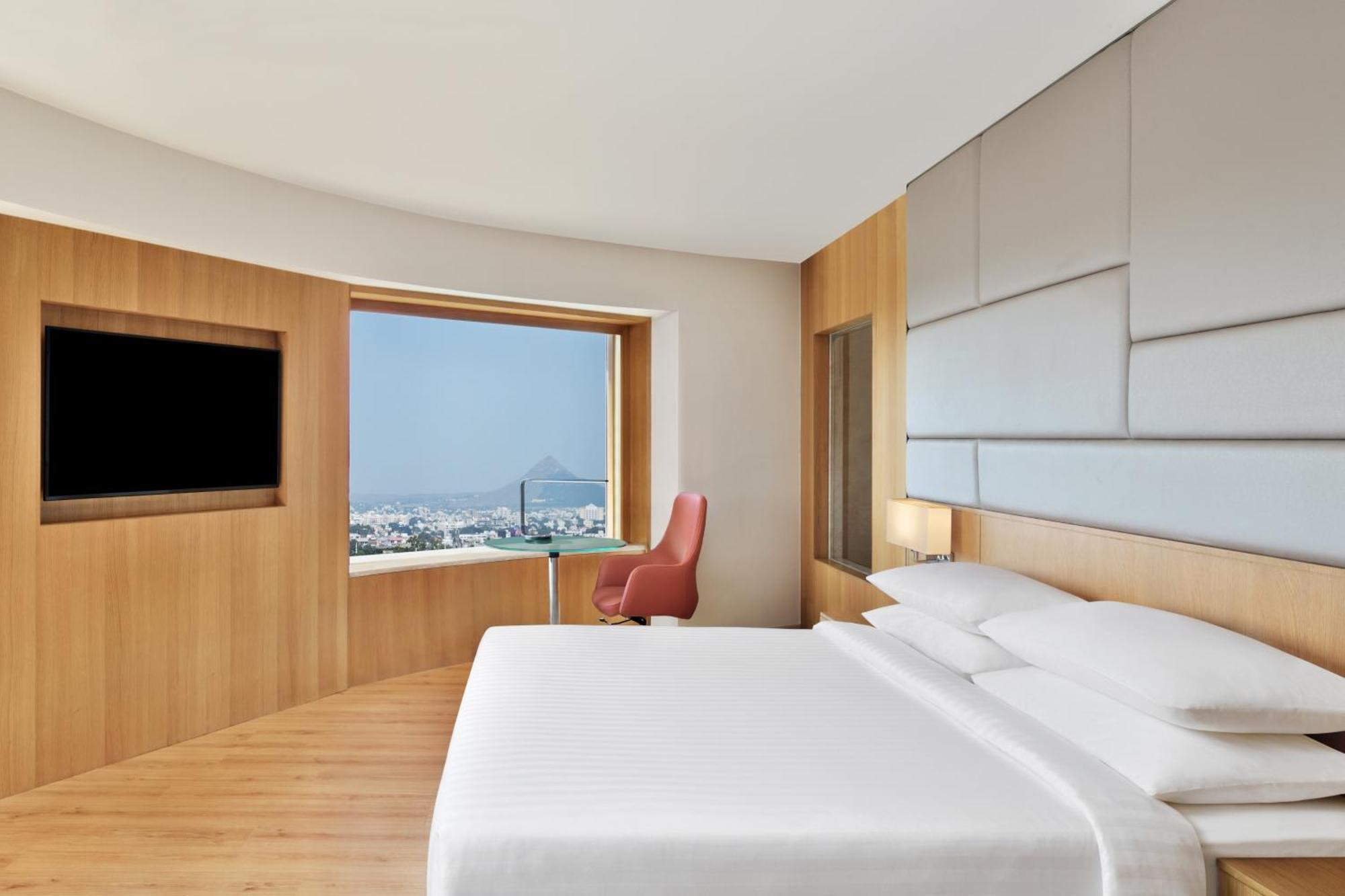 Отель Courtyard By Marriott Насик Экстерьер фото
