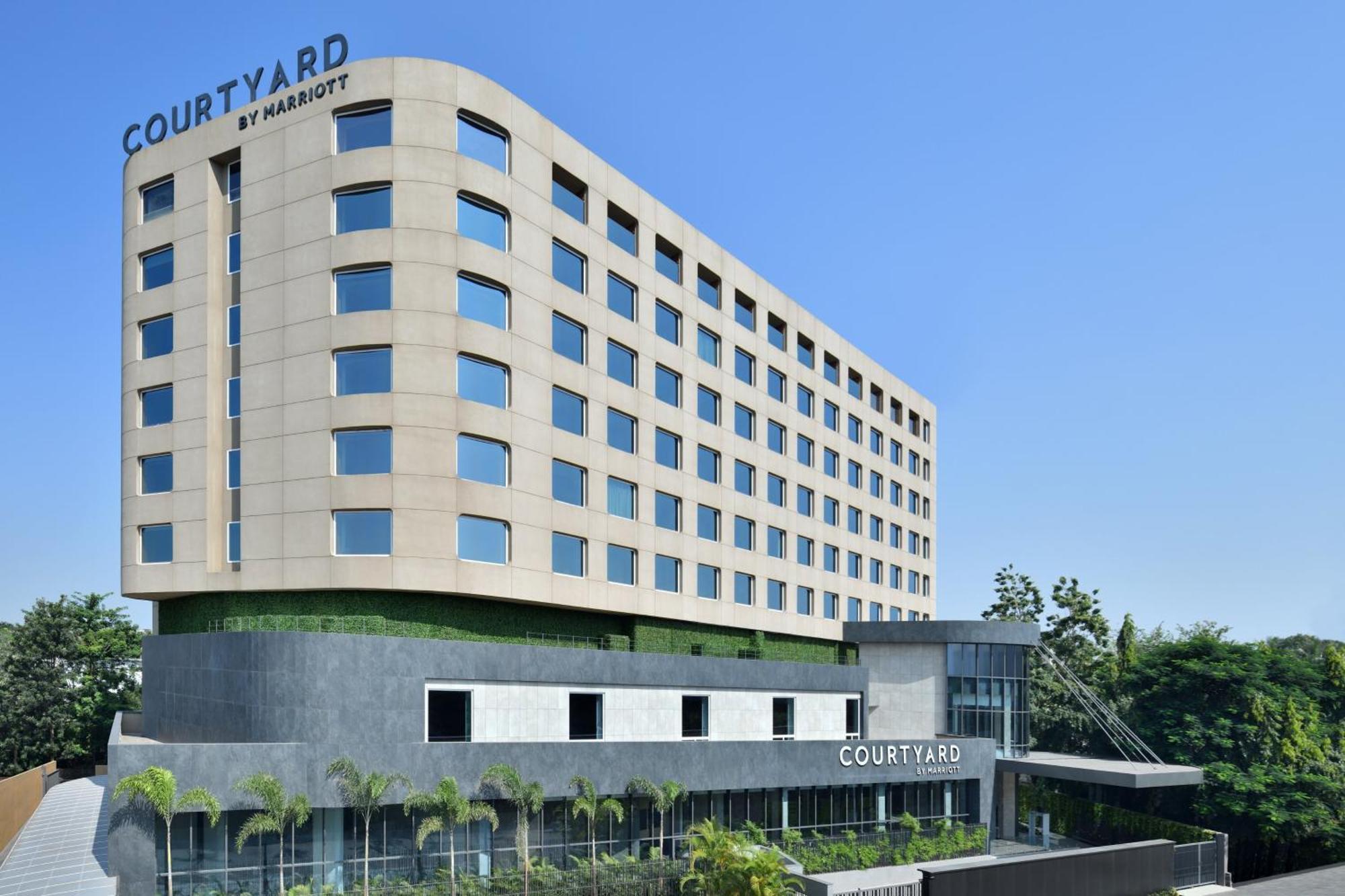 Отель Courtyard By Marriott Насик Экстерьер фото